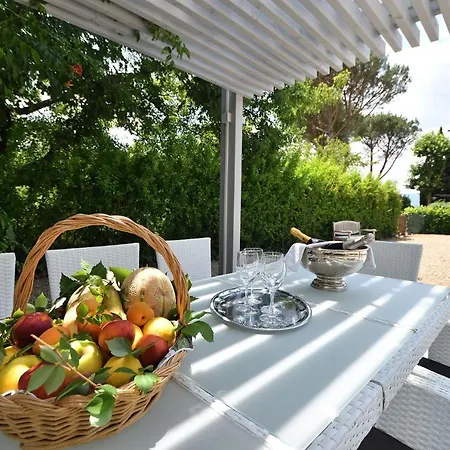 La Dei Pozzi Villa *